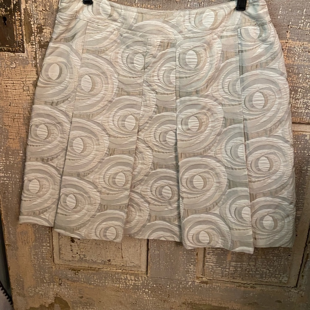 Above knee skirt from Etcetera, an exclusive brand sold by personal stylists.